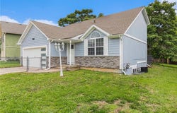 13707 Bennington Avenue, Grandview, MO 63030
