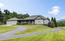 347 HORSESHOE CIR, STUARTS DRAFT, VA 24477
