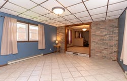 302 Circle Dr, Moberly, MO 65270