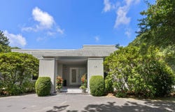 16 Peacock Path, East Quogue, NY 11942