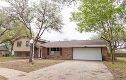 1400 Wren N, Beeville, TX 78102