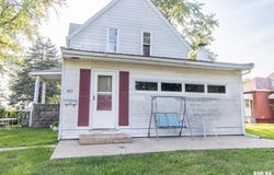 407 W MARTIN Street, Abingdon, IL 61410