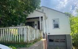622 6th St., Nitro, WV 25143