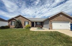 108 Garrettford Drive, Bethalto, IL 62010