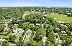 57 Old Town Rd, Southampton, NY 11968