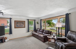 7323 Maple Drive, Urbandale, IA 50322
