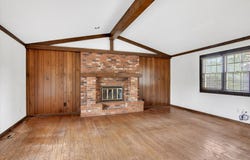 2926 E Ridgeview Street, Springfield, MO 65804