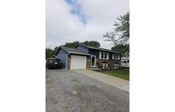 108 Applewood Dr, Norfolk, NE 68701