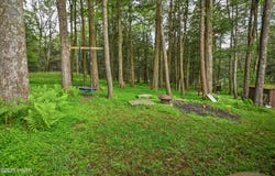 1346 Rt 390, Greentown, PA 18426