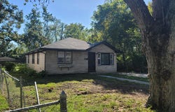 631 E 46th Avenue, Gary, IN 46409