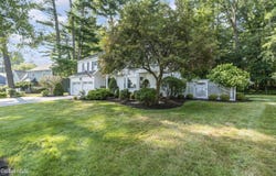 409 Lincoln Drive, Guilderland, NY 12084