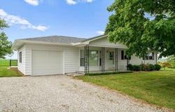 5662 Ohlwine Road, Red Bud, IL 62278