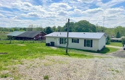 8248 Lappin Lane NE, Mineral City, OH 44656