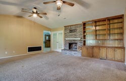 4212 Unruh Dr, Enid, OK 73703