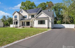 26 Mary Ellen Drive, Edison, NJ 08820