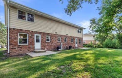 2712 Welsh Ct, Waukesha, WI 53188