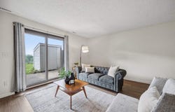 478 Hawaii Ct, IA 52246
