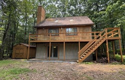 121 Bridle Road, Lackawaxen, PA 18435