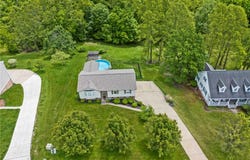 290 Annuity Drive, South Franklin, PA 15301