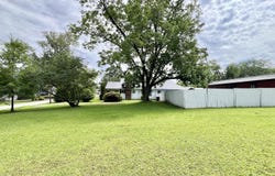 208 2nd St NW, Reform, AL 35481