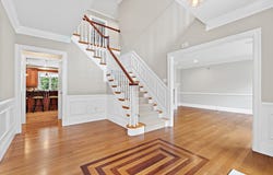 16 Kingsbury Dr, Holliston, MA 01746