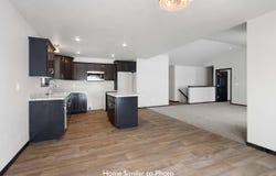 1232 PUTNAM Drive, PULASKI, WI 54162