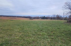 39 Route D, Santa Fe, MO 65282