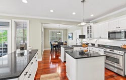 425 Terrapin Pointe Rd, Hodges, SC 29653