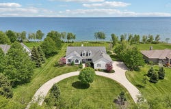 4635 S 10th St, Manitowoc, WI 54220