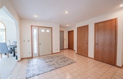 3502 Parkside Circle W, Eau Claire, WI 54701
