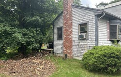 299 S Precinct St, Taunton, MA 02718