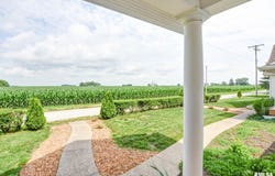 312 N HEDGE Street, Taylorville, IL 62568