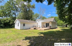 206 Walnut Street, Howard City, MI 49329