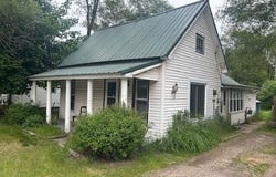 844 N oak Street, Evart, MI 49631