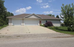 1109 S 10th Place, Clear Lake, IA 50428