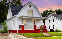 805 W ARMSTRONG Avenue, Peoria, IL 61606