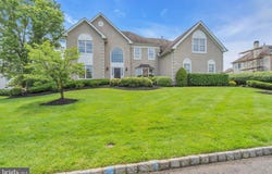 110 MUIRFIELD COURT, MOORESTOWN, NJ 08057