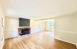 17610 Creekside Drive, Chagrin Falls, OH 44023