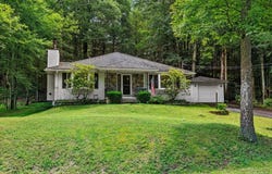 2726 Pocono Circle, Bartonsville, PA 18321