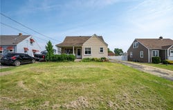 135 Renee Drive, Struthers, OH 44471