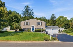 44 Ivy League Lane, Stony Brook, NY 11790