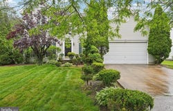 12 BROOKSIDE DRIVE, BORDENTOWN, NJ 08505