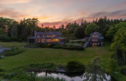 10 Cromwell Cove Road, Harpswell, ME 04079
