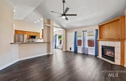 16390 Coral Dr, Nampa, ID 83687
