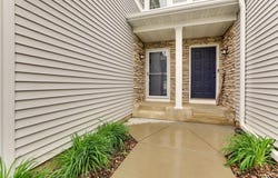 615 Sutherland Drive, Woodbury, MN 55129