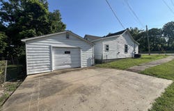 1409 N VAN BUREN, Marion, IL 62959