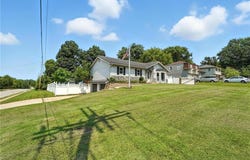 500 E Harold Street, Olathe, KS 66061