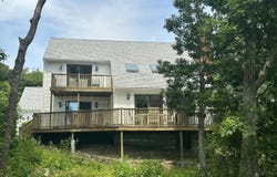 15 Beach Street, East Falmouth, MA 02536