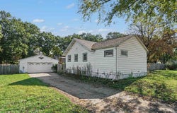 52424 Scott Street, South Bend, IN 46637-2957