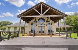 319 An County Road 4020, PALESTINE, TX 75803